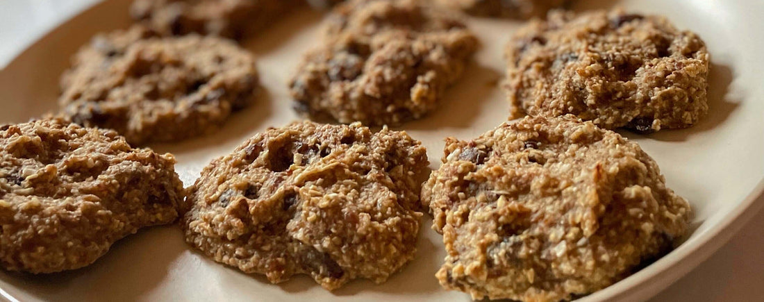 Halloween Treat: 5-Ingredient Oatmeal Raisin Cookies